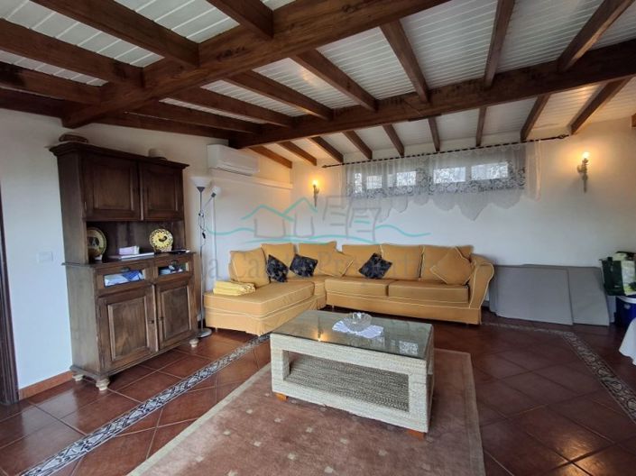 Image No.12-5 Bed Farmhouse for sale