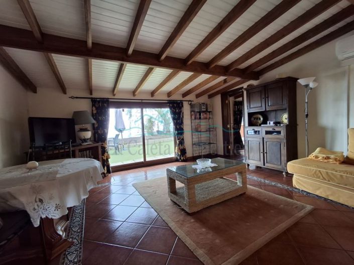 Image No.17-5 Bed Farmhouse for sale