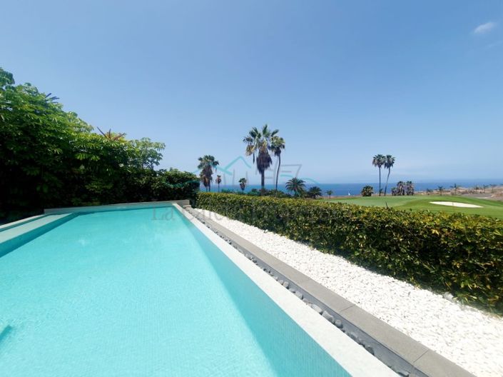 Image No.4-4 Bed Villa for sale