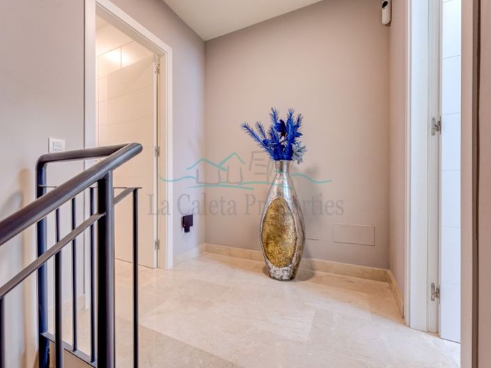 Image No.16-2 Bed Apartment for sale