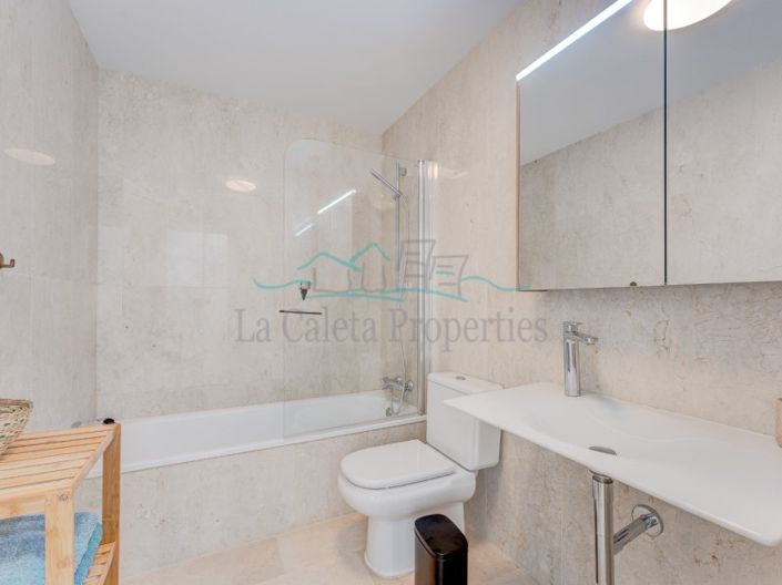 Image No.18-2 Bed Apartment for sale