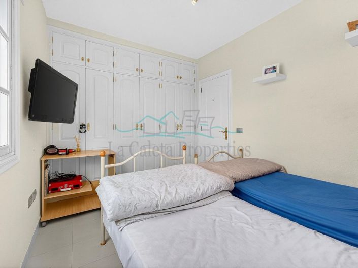 Image No.8-3 Bed House for sale