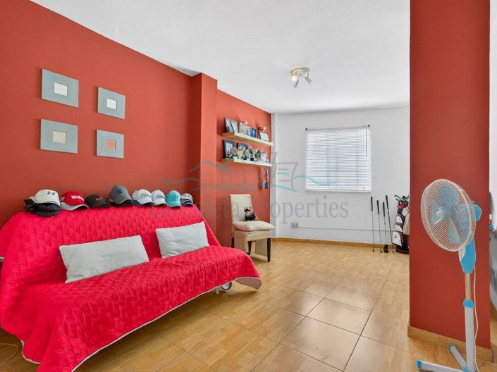 Image No.9-3 Bed House for sale