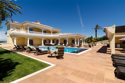 1 - Lagos, Villa