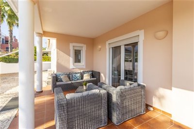 Outside lounge (Large).jpg