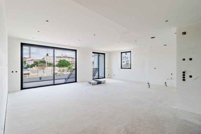 Image No.1-3 Bed Apartment for sale