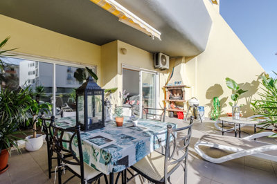 balcony 2.jpg