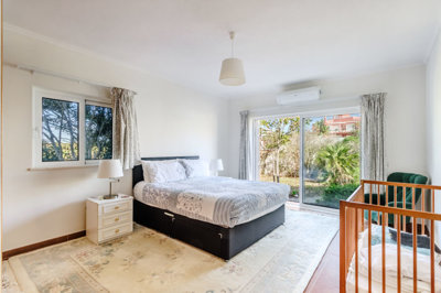 12 bedroom.jpg