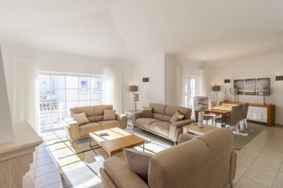 Living area window_a (Large).jpg