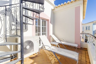 Balcony_a (Large).jpg