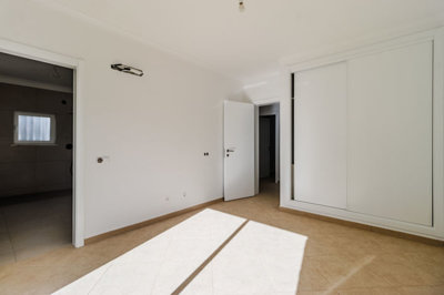 15 BEDROOM.jpg