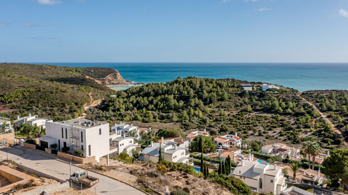 Image No.1-4 Bed Plot for sale
