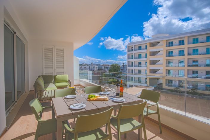 Image No.1-3 Bed Apartment for sale