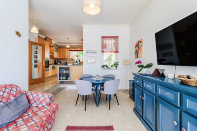 6.3 DINNING ROOM.jpg