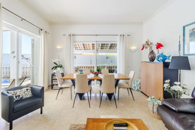 3 LIVING ROOM.jpg