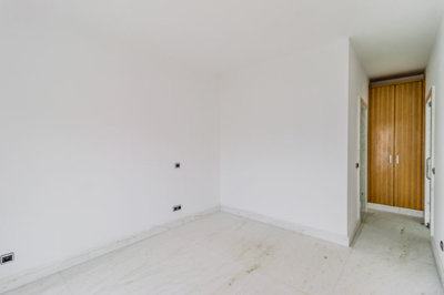 9 BEDROOM.jpg