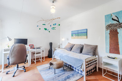 15 bedroom.jpg