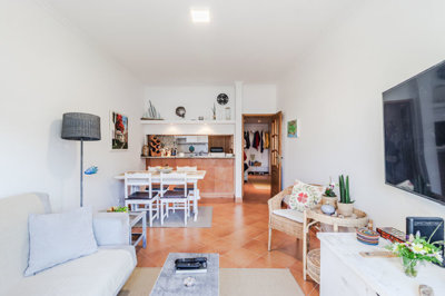 6 living room.jpg