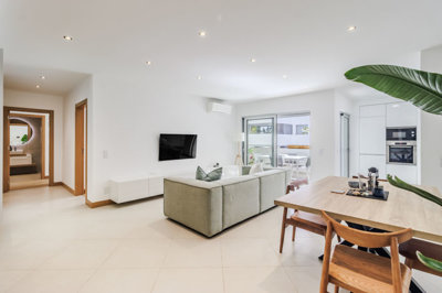 1 LIVING ROOM.jpg