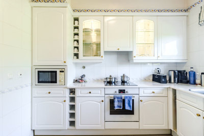 7 KITCHEN.jpg