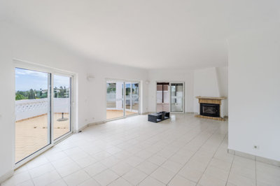1 LIVING ROOM.jpg