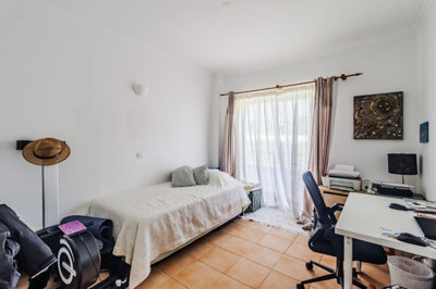11 bedroom.jpg