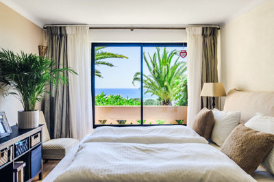 8 BEDROOM.jpg