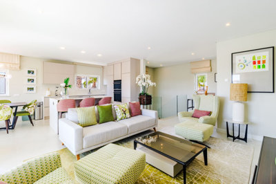 10 LIVING ROOM.jpg