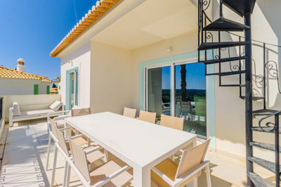 12 BALCONY.jpg