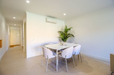 Dining area (Large).jpg