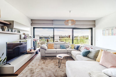 4 LIVING ROOM.jpg