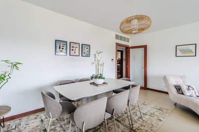 6 DINING TABLE.jpg