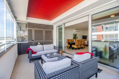 Balcony_c (Large).jpg