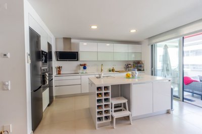 Kitchen window (Large).jpg