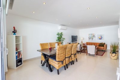 Dining area to living (Large).jpg
