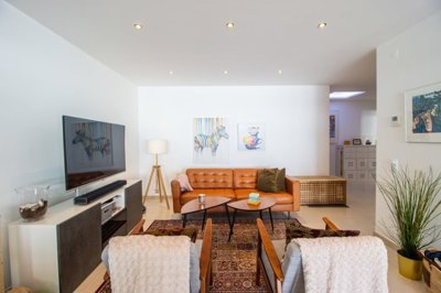 Living area_b (Large).jpg