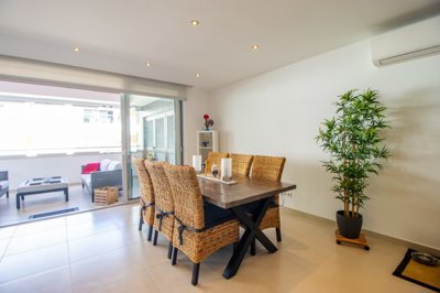 Dinng area (Large).jpg