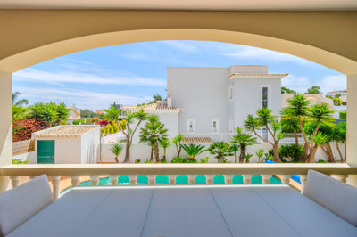 7 balcony.jpg