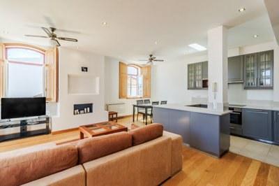 4 KITCHEN AND LIVING.jpg