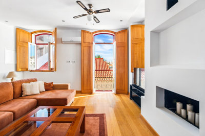 LIVING ROOM 4.jpg
