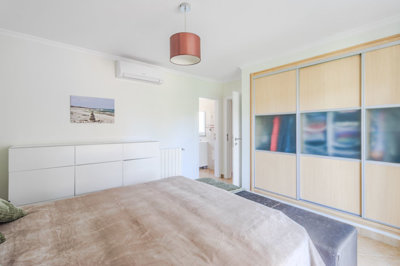 12 BEDROOM.jpg