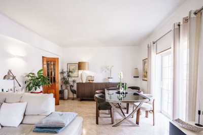 2 living room.jpg