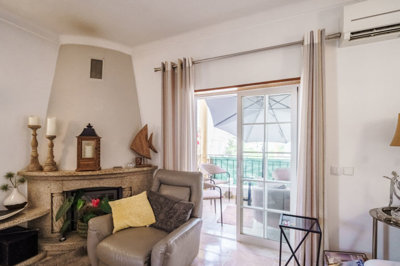 4 living room.jpg