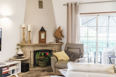 5 living room.jpg