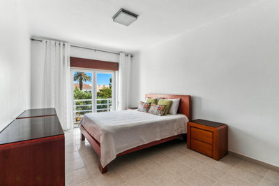 13 BEDROOM.jpg