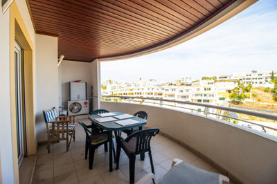 Balcony_a.jpg