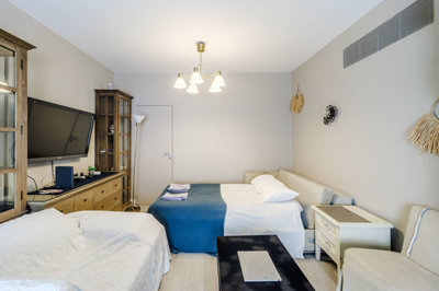 1 LIVING ROOM.jpg