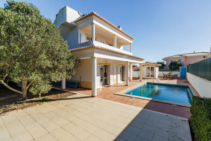 Image No.1-6 Bed Villa for sale