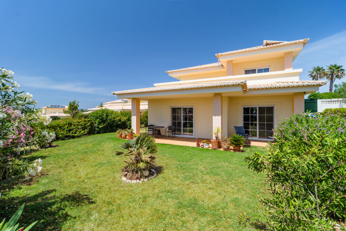 Image No.1-3 Bed Villa for sale