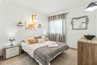 11 BEDROOM (1).jpg